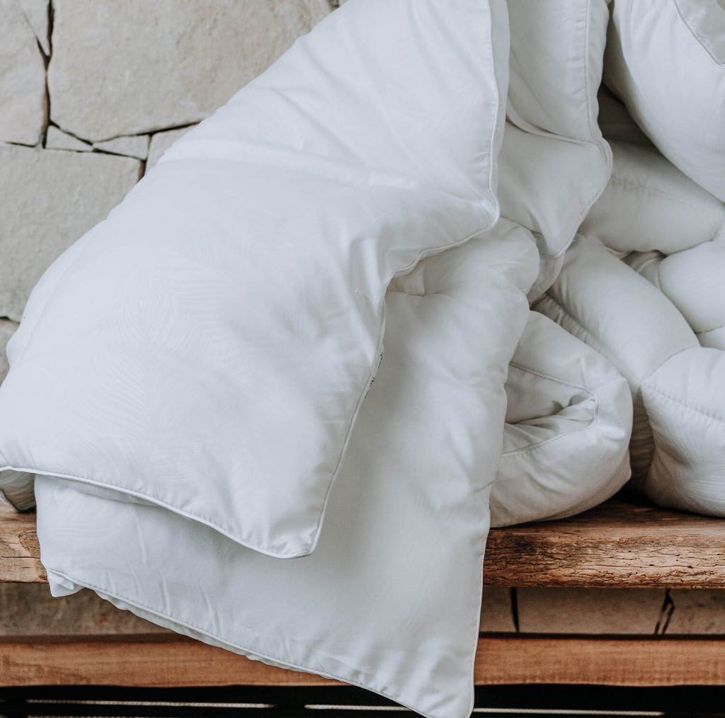 Sensitiva Embossed Micro Rich Quilt
