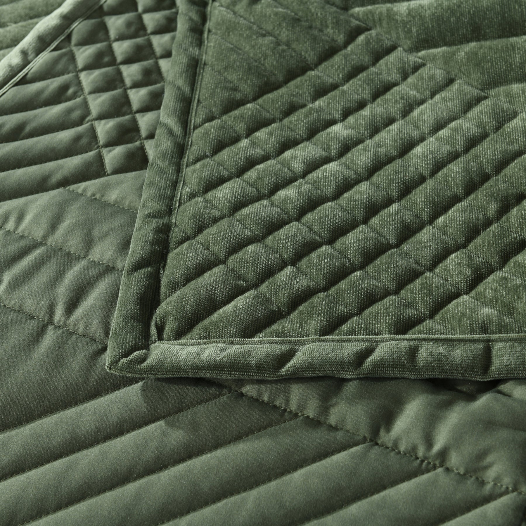 Samatra Coverlet Set olive