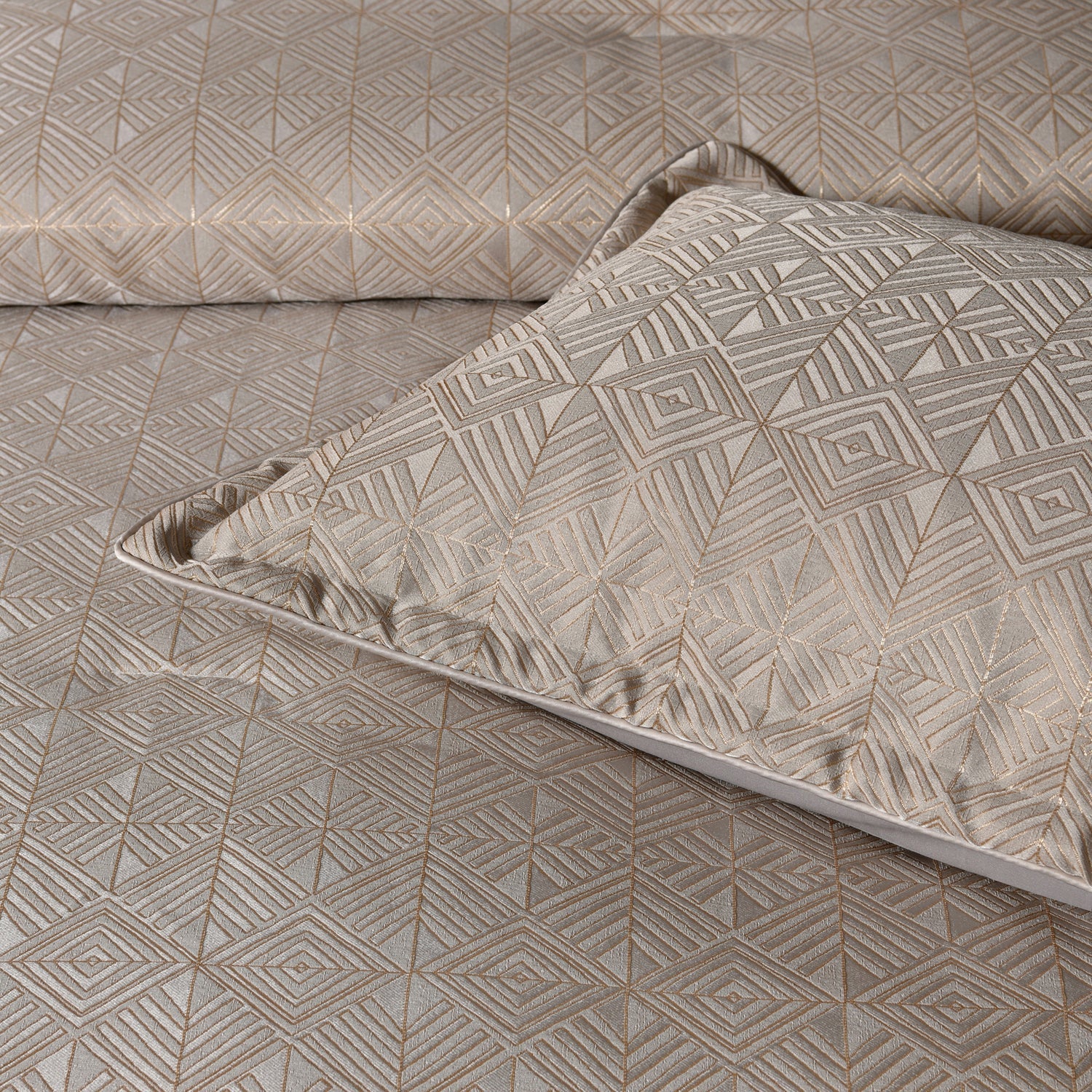 Bellagio Comforter Set Gold