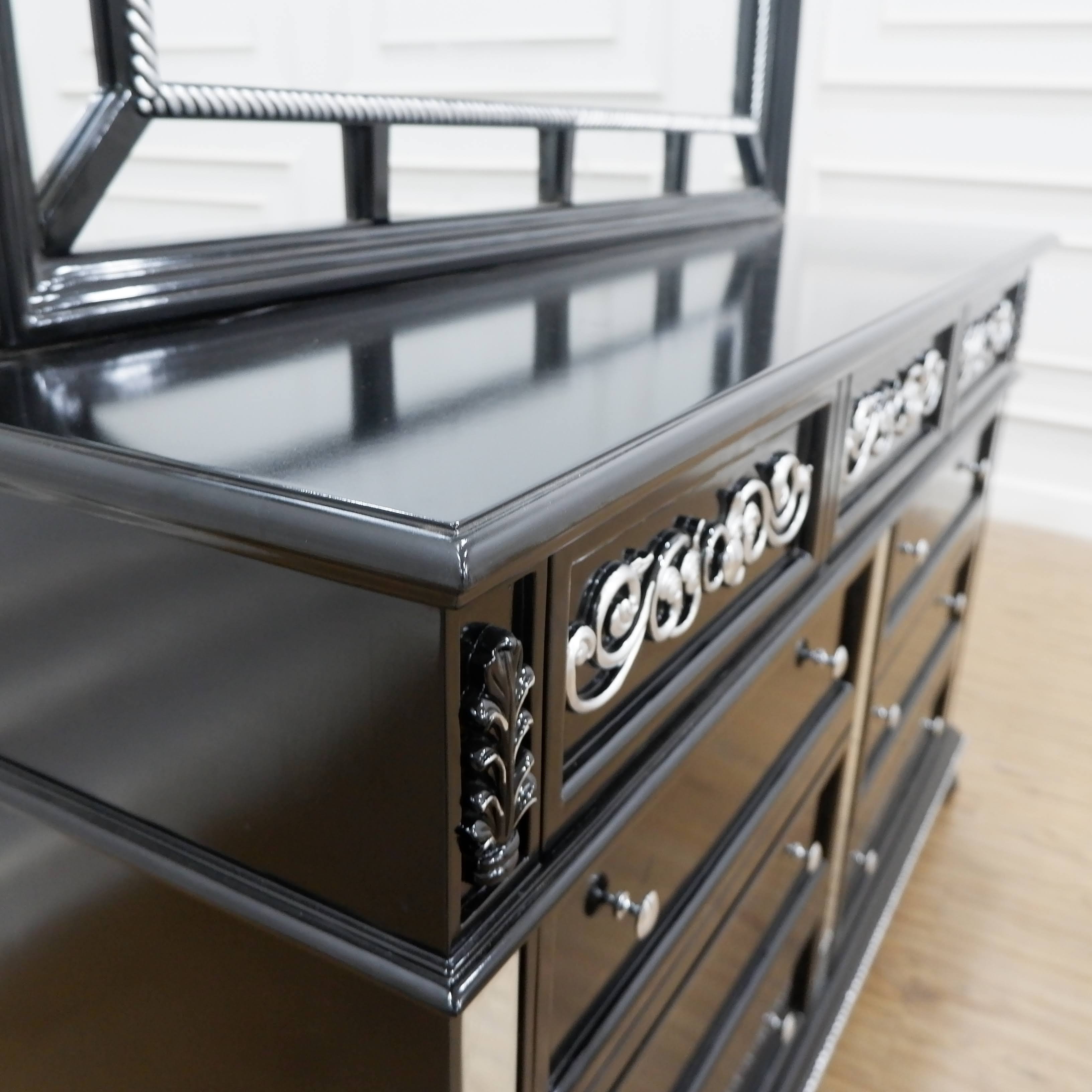Azha Dressing Table