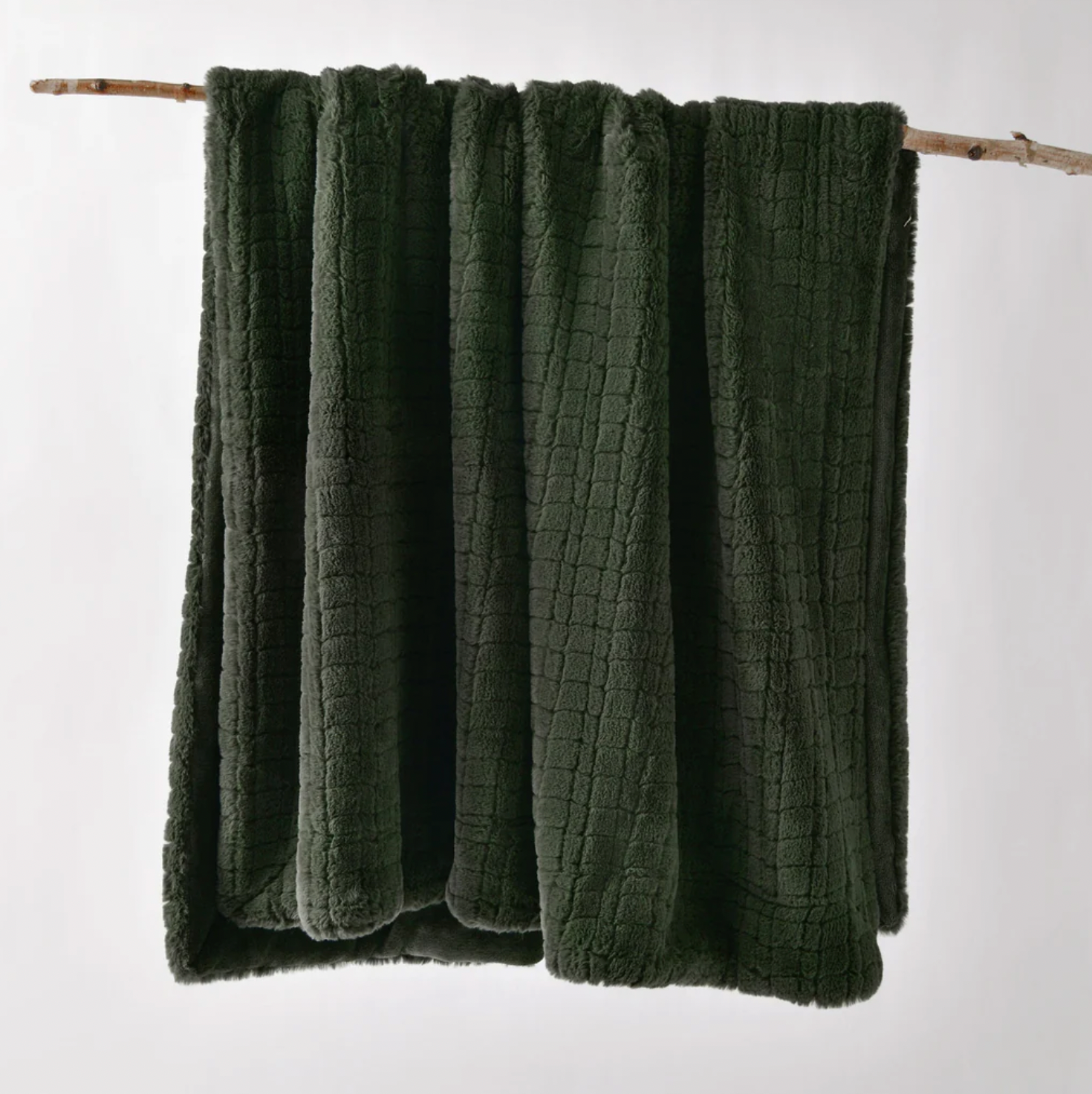 Tambar Faux Fur Throw Rug