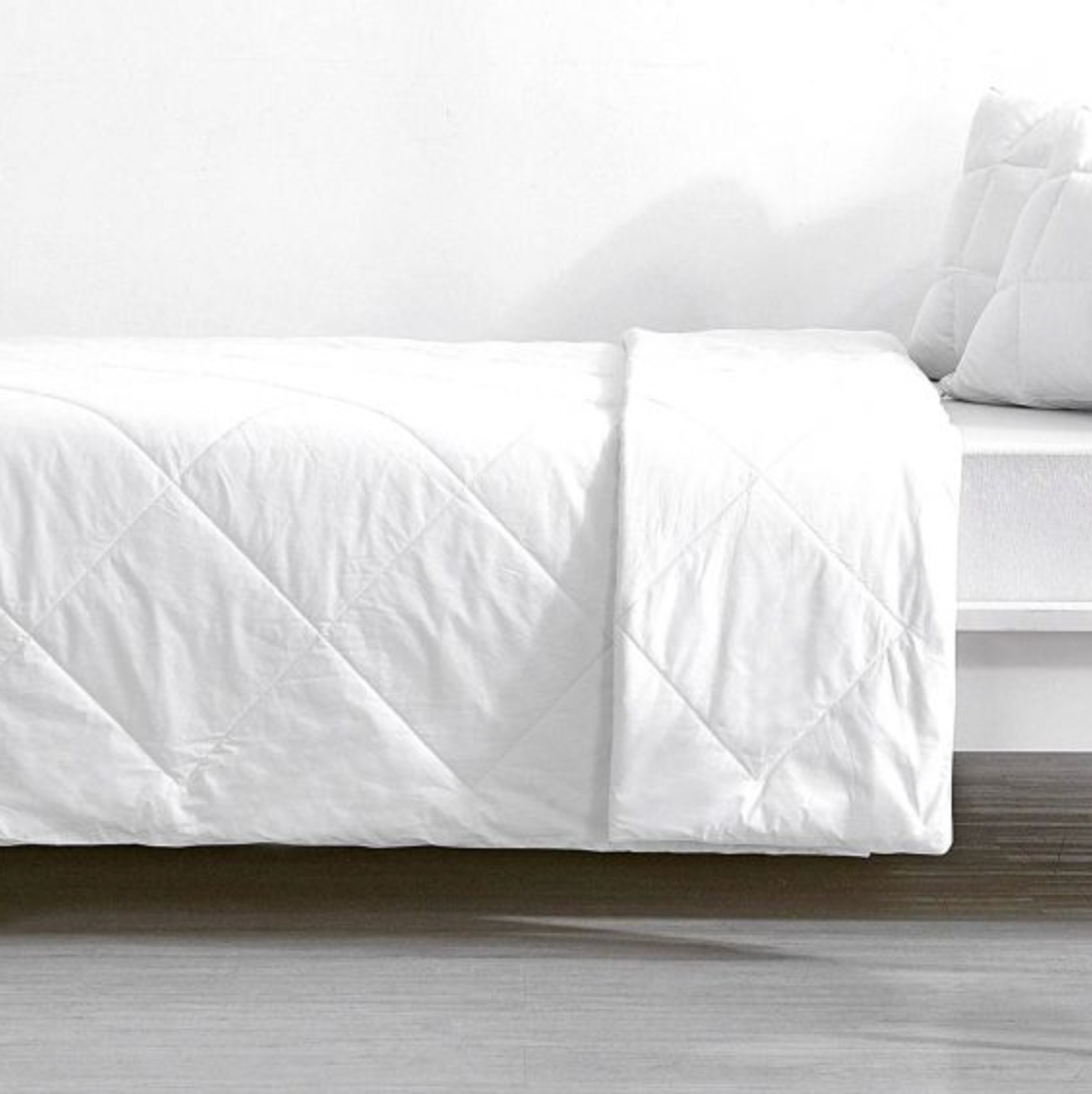 Renee Taylor Premium Light Weight All Cotton Quilt