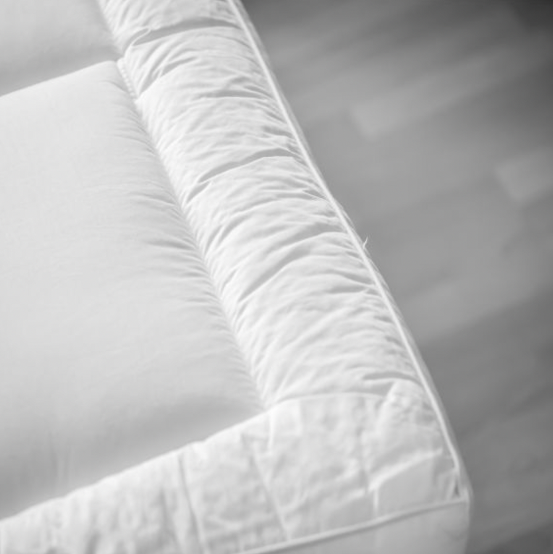 Renee Taylor Platinum 1500 GSM High Loft Fully Fitted Mattress Topper