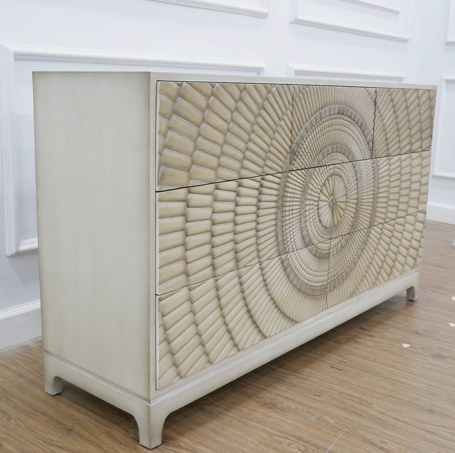 Kamalah Dressing Table