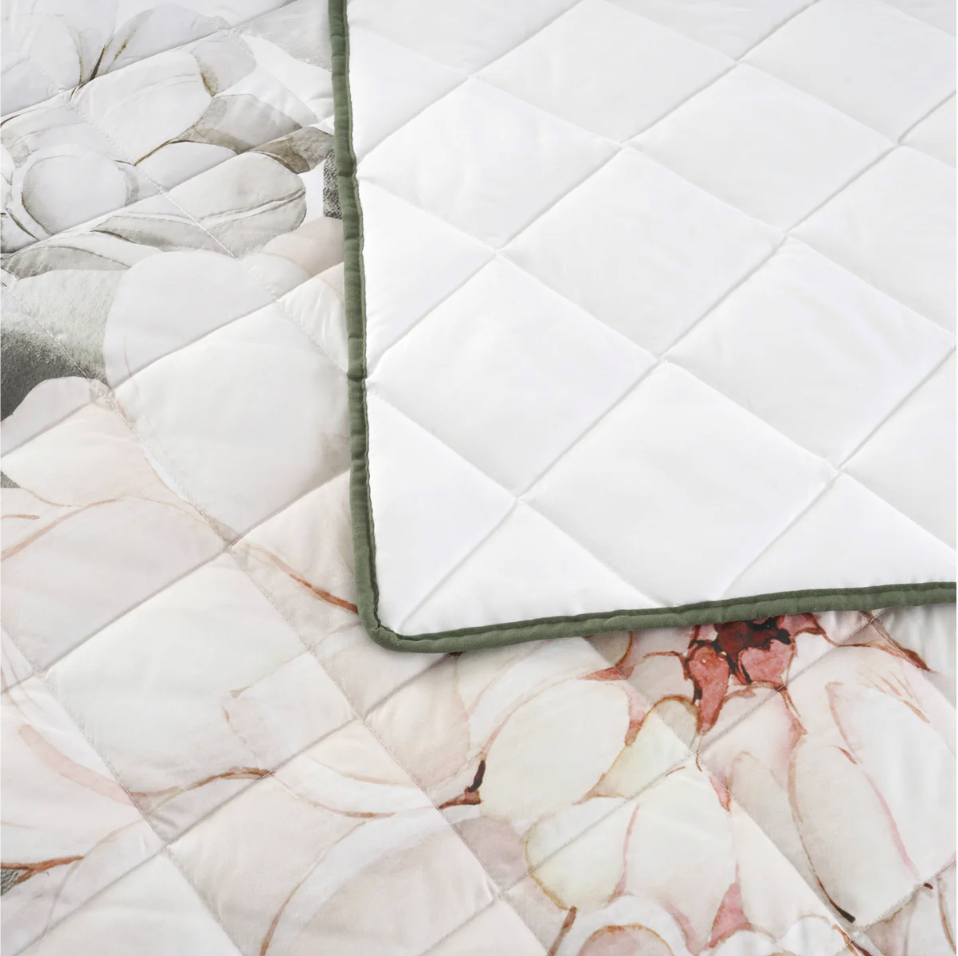 Giselle Coverlet Set
