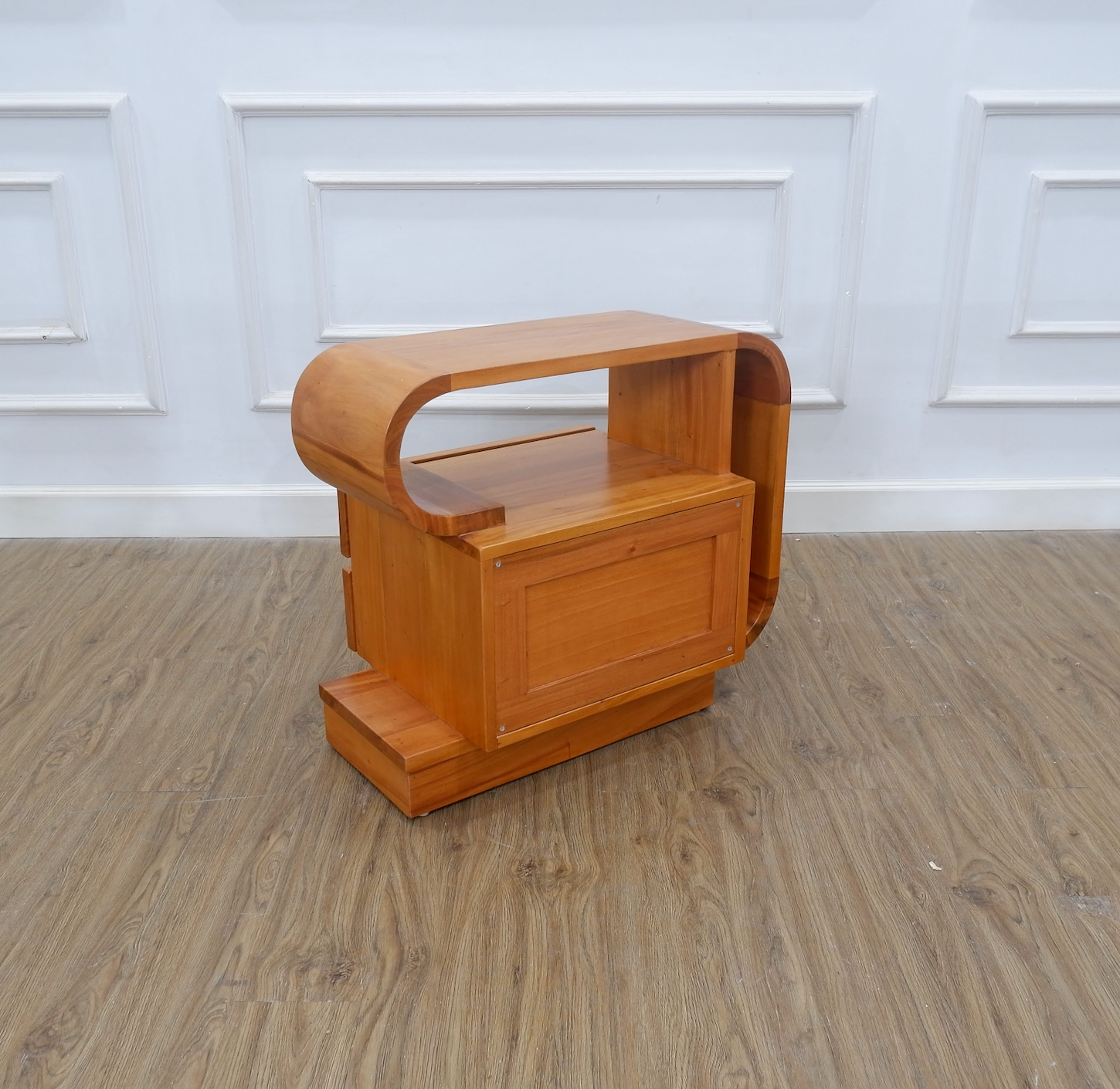 Victoria Bedside Table