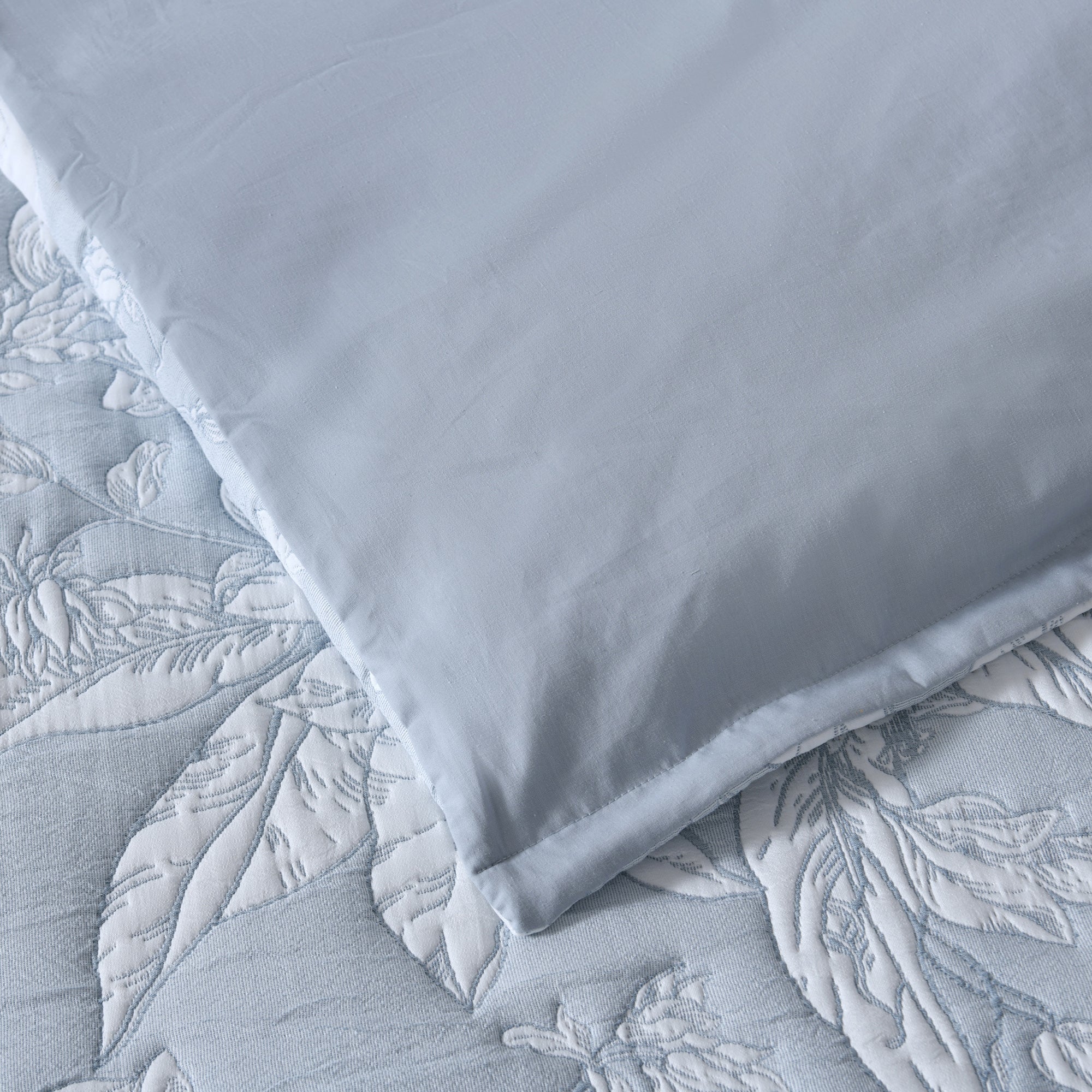 Whispering Lily Quilt Cover Set Powder Blue