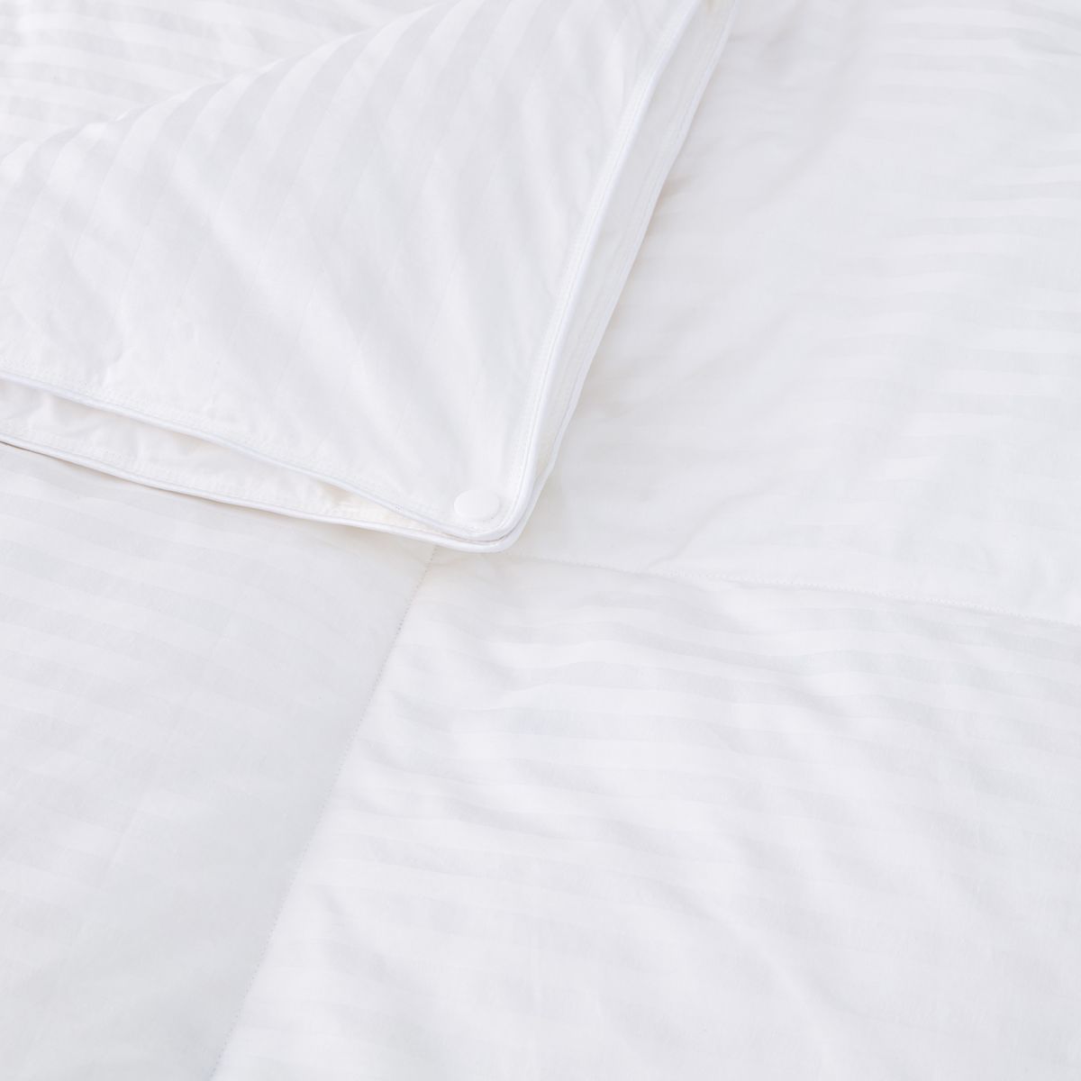 Deluxe Feather & Down 2 In 1 Quilt