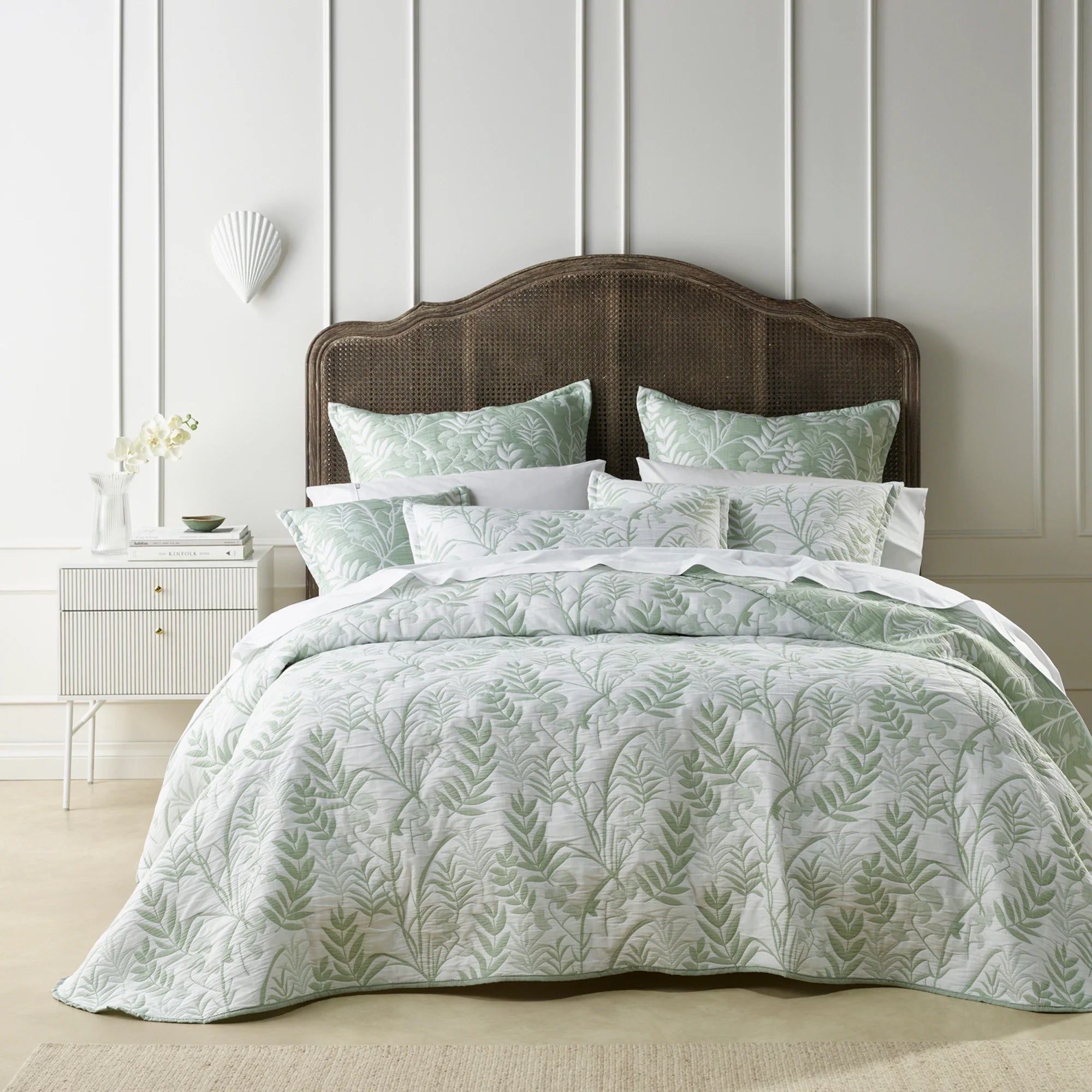 Eden Bedspread Set