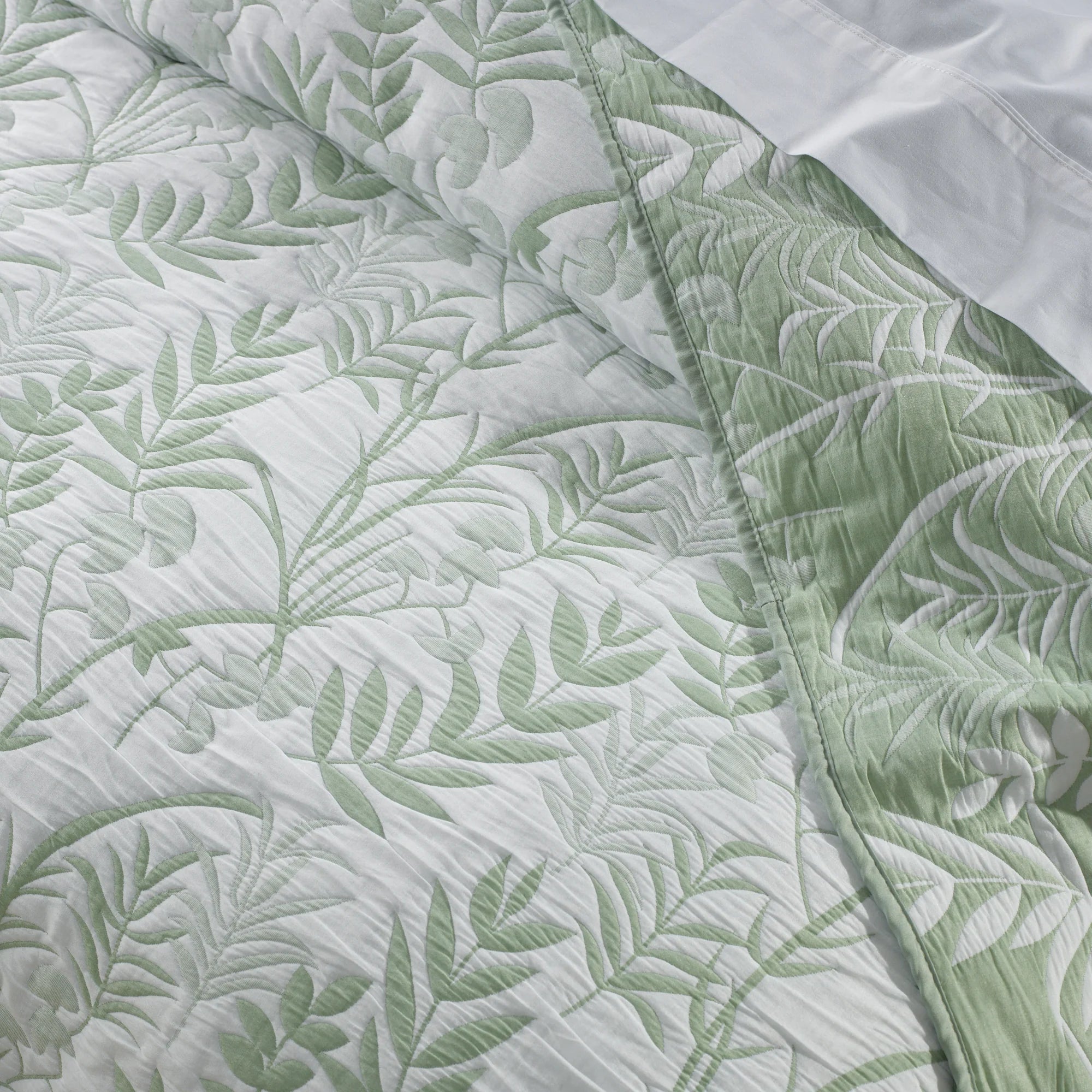Eden Bedspread Set