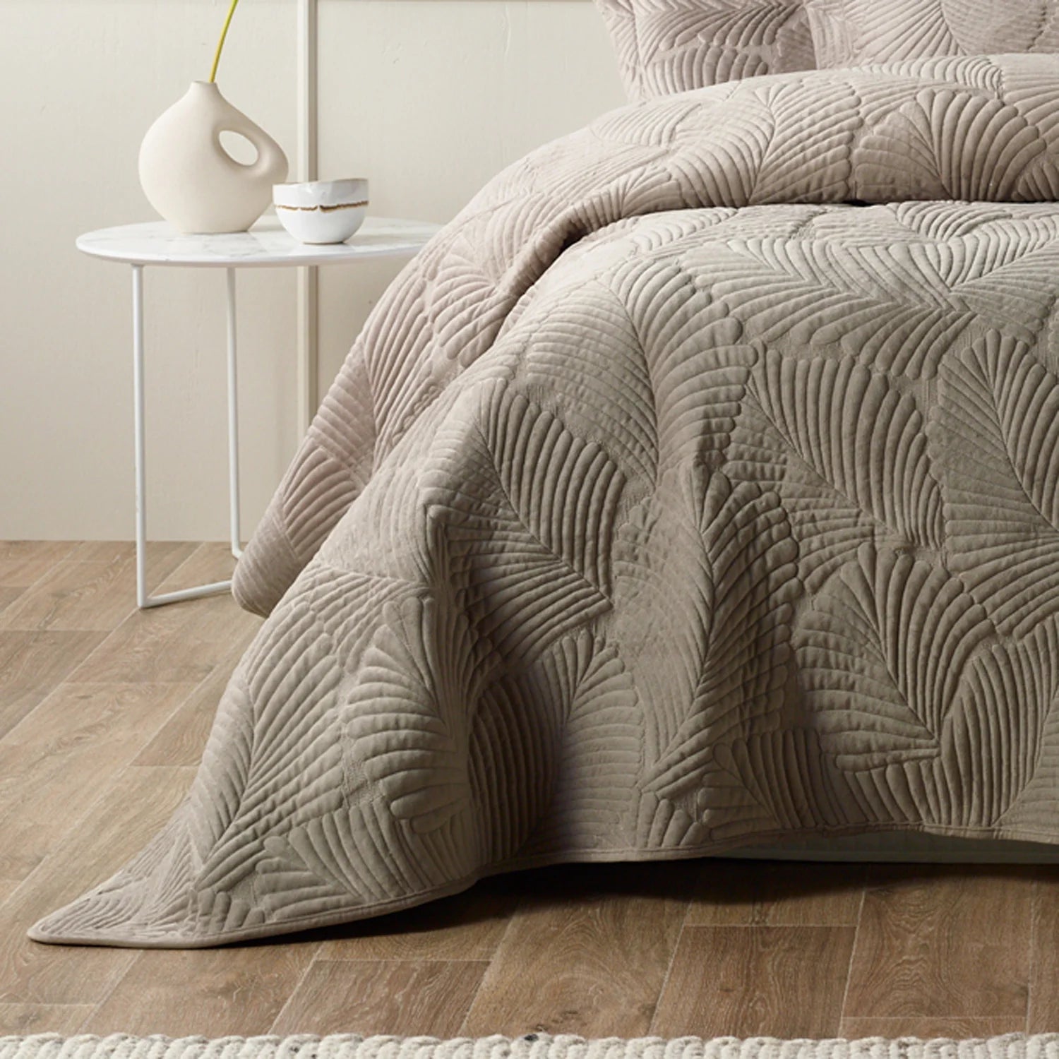 Kairo Coverlet Set