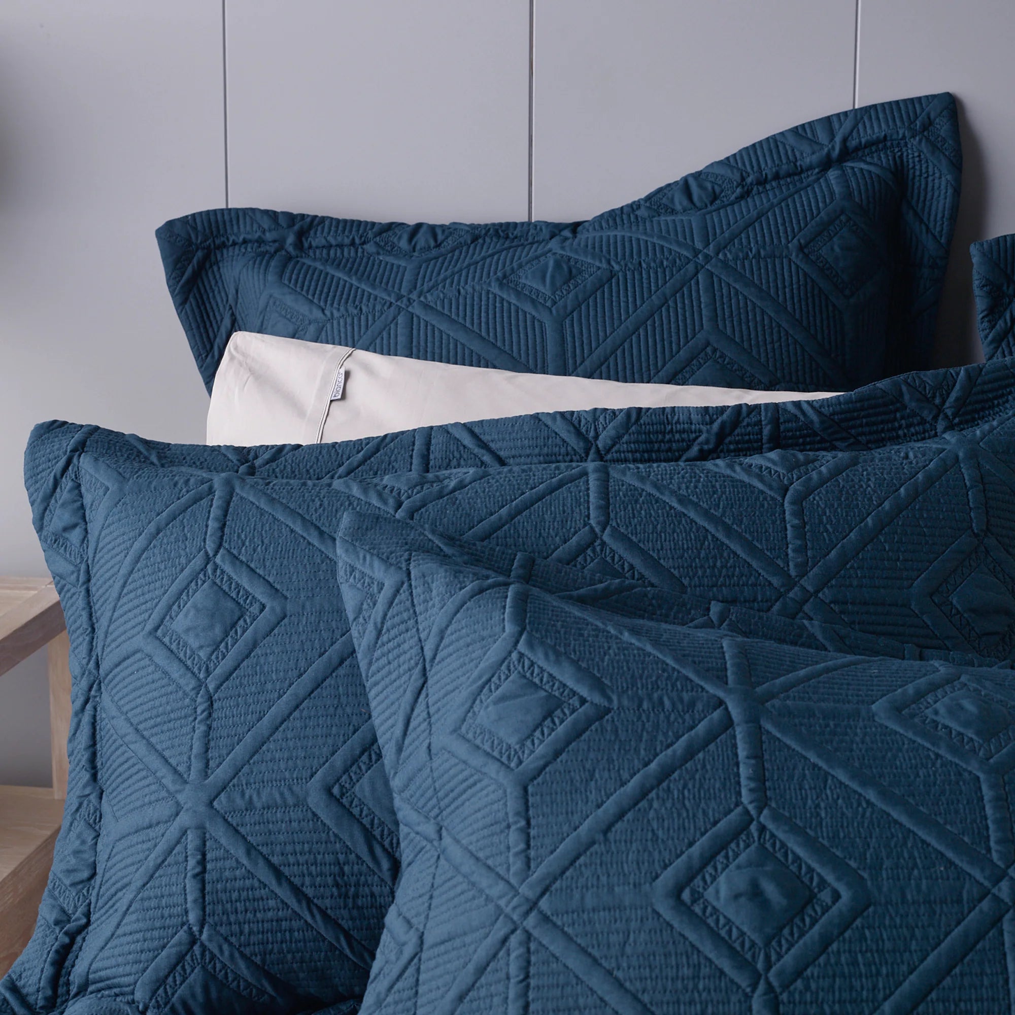 Kazimir Coverlet Set