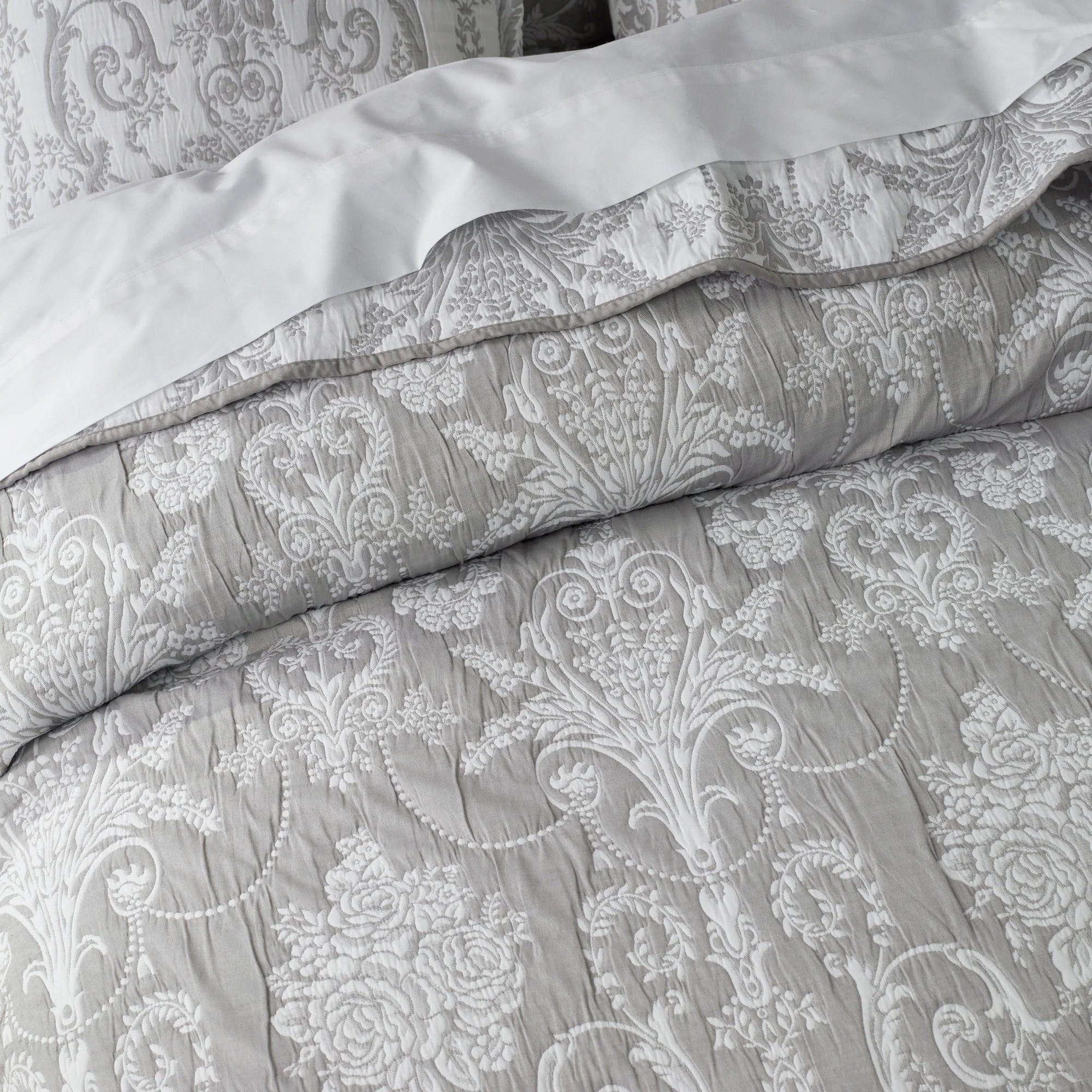 Olivia Coverlet Set