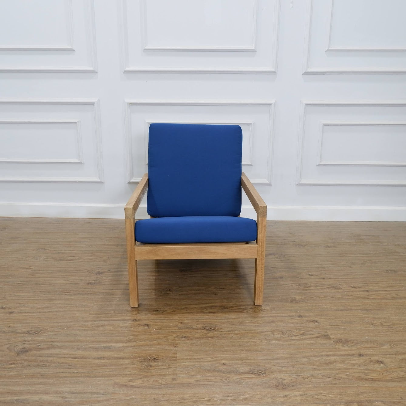 Outdoor Teak Lounge Chair