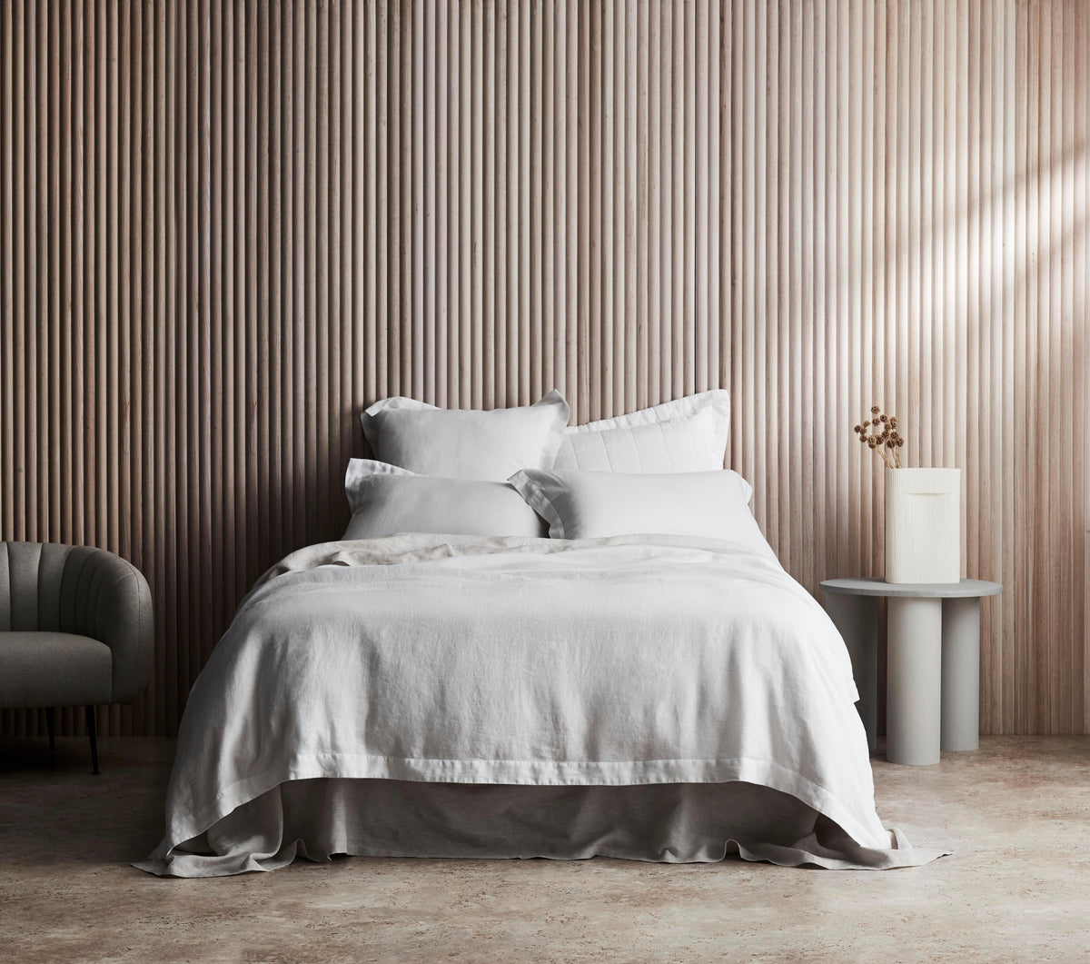 Abbotson Linen Tailored Quilt Cover