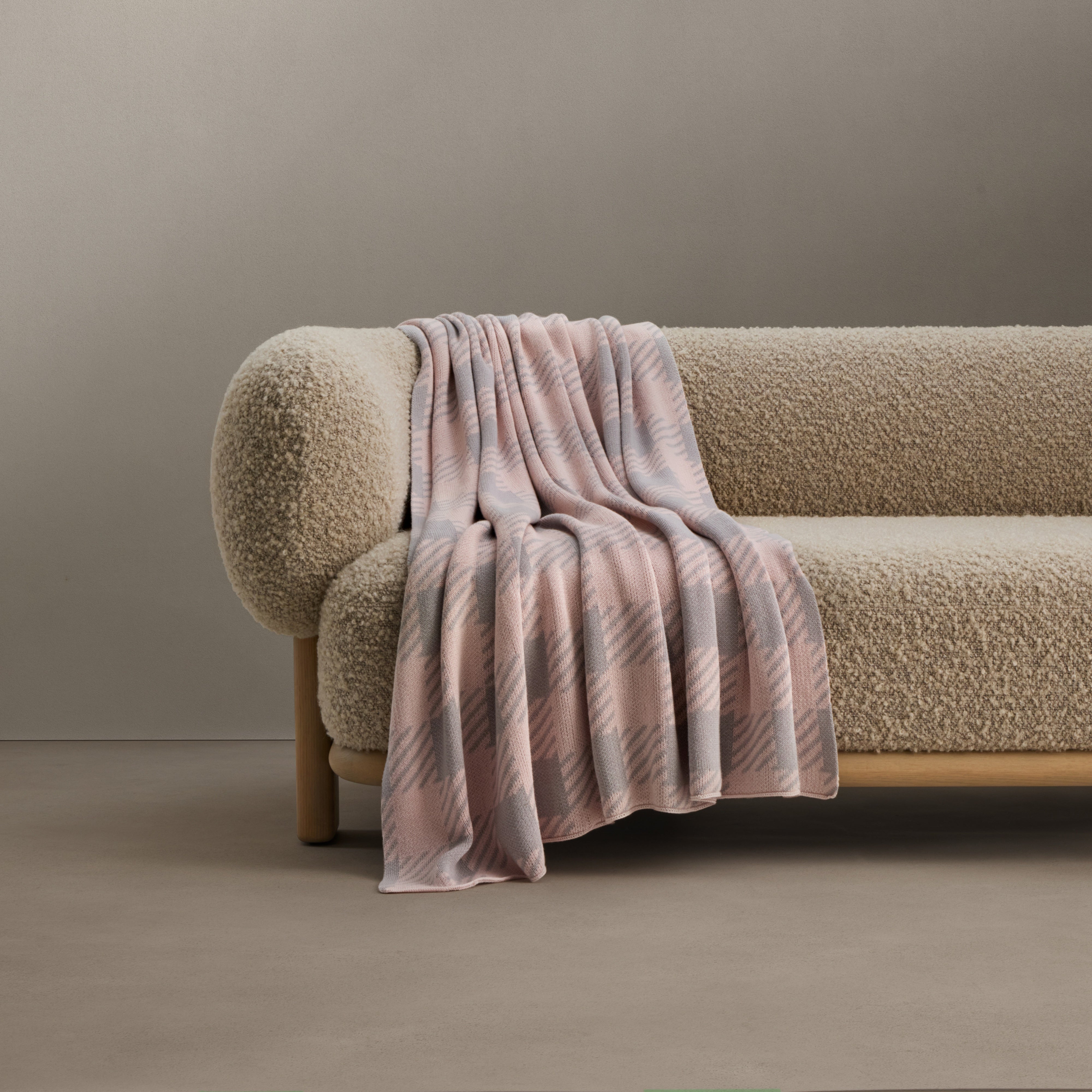 SOFT GREY