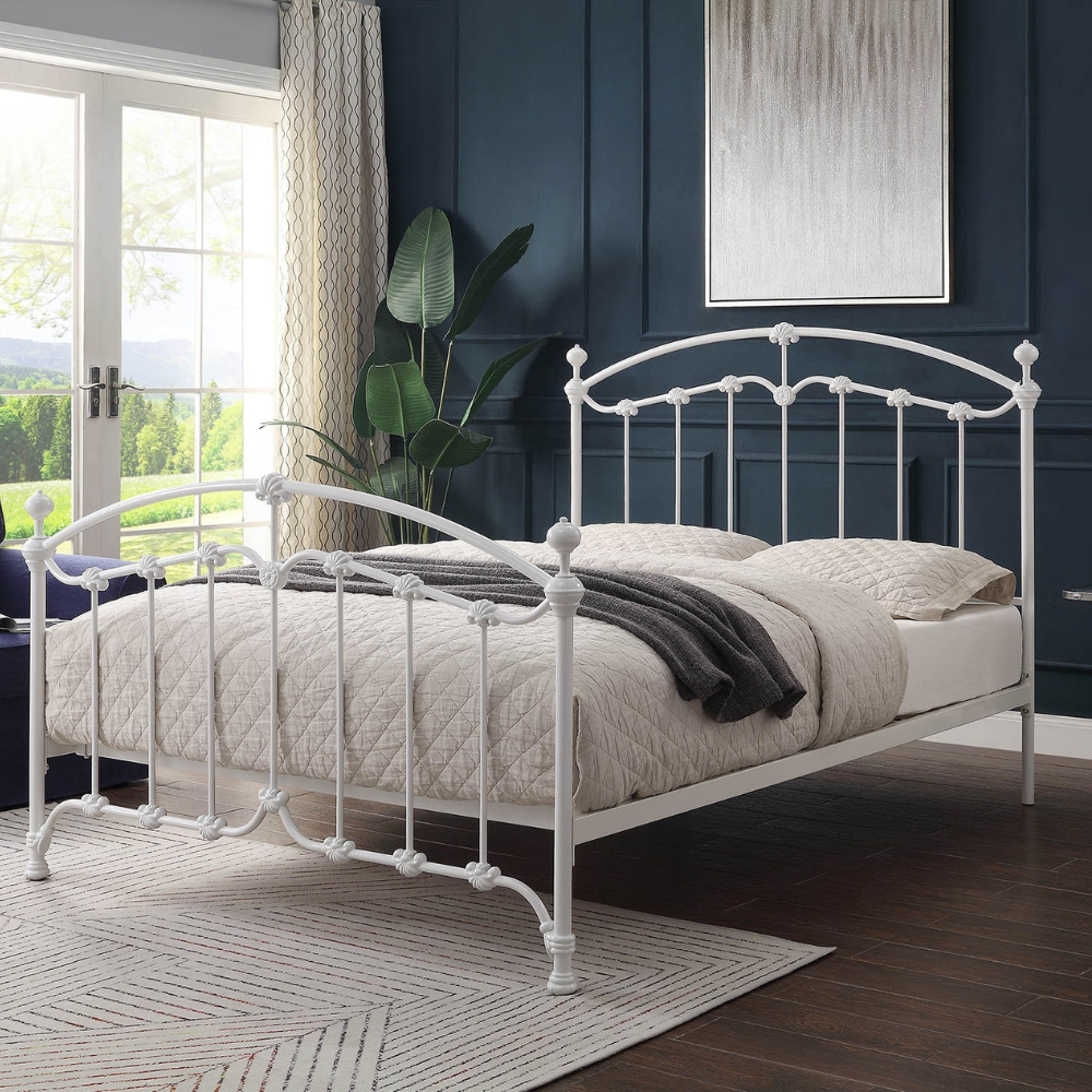 Katrina Cast Bed