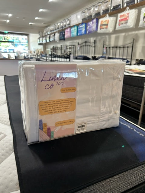 Linen Co 2010 Sheet Set