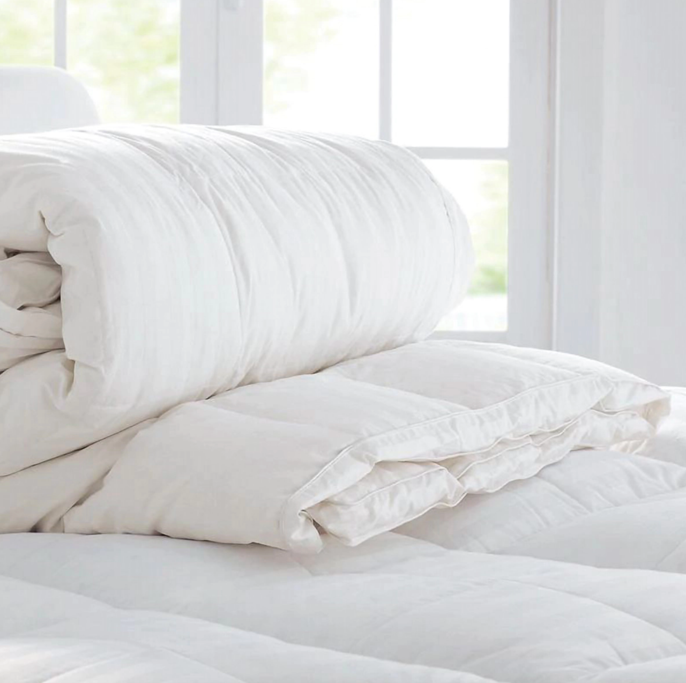 Ultimate Dream® Feather & Down Quilt