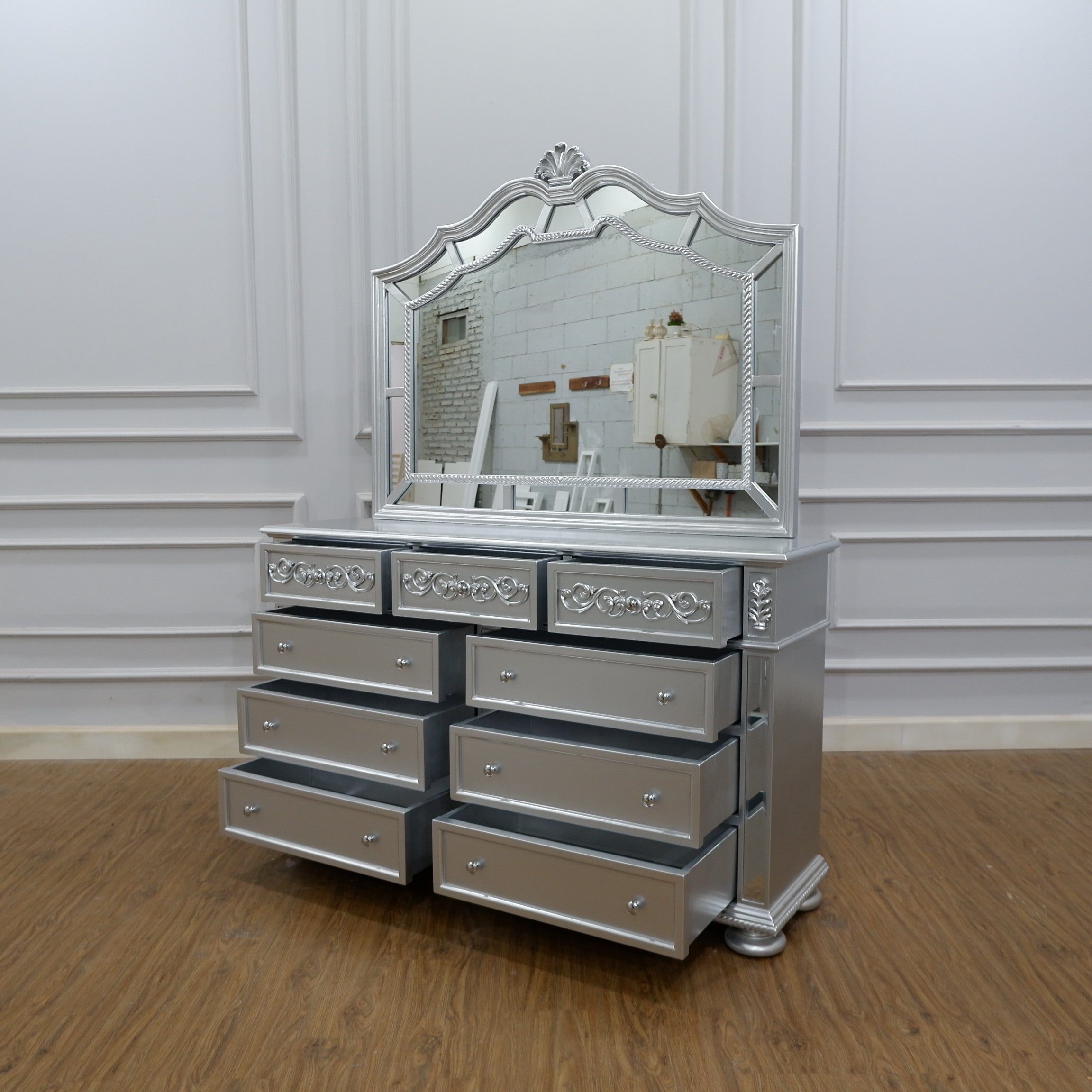 Azha Dressing Table