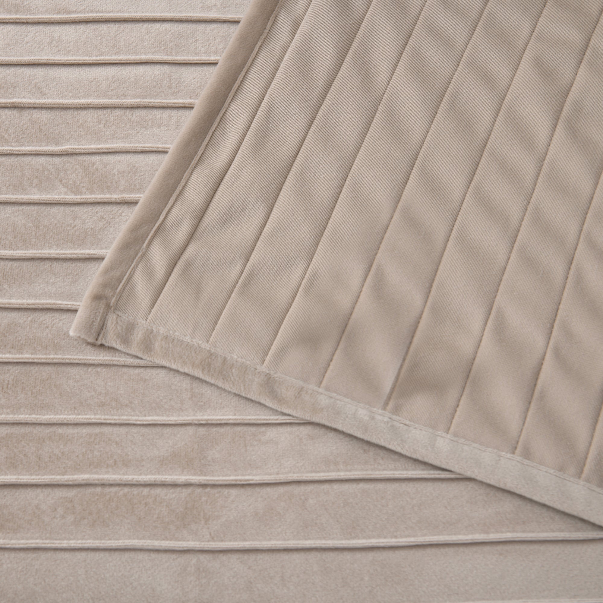 Saphira Coverlet Set Latte