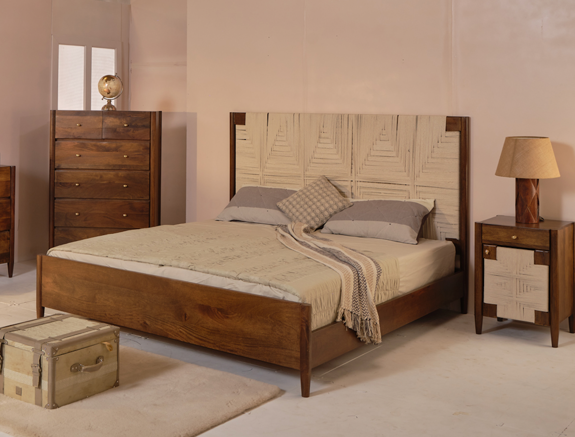 Calynn Bed Frame