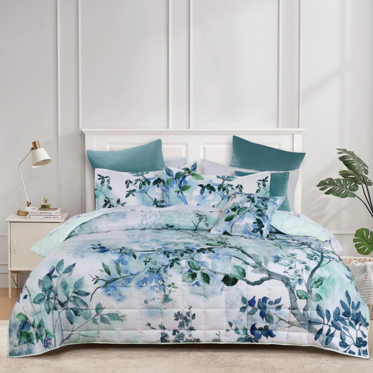 Woodbury Bedspread Set