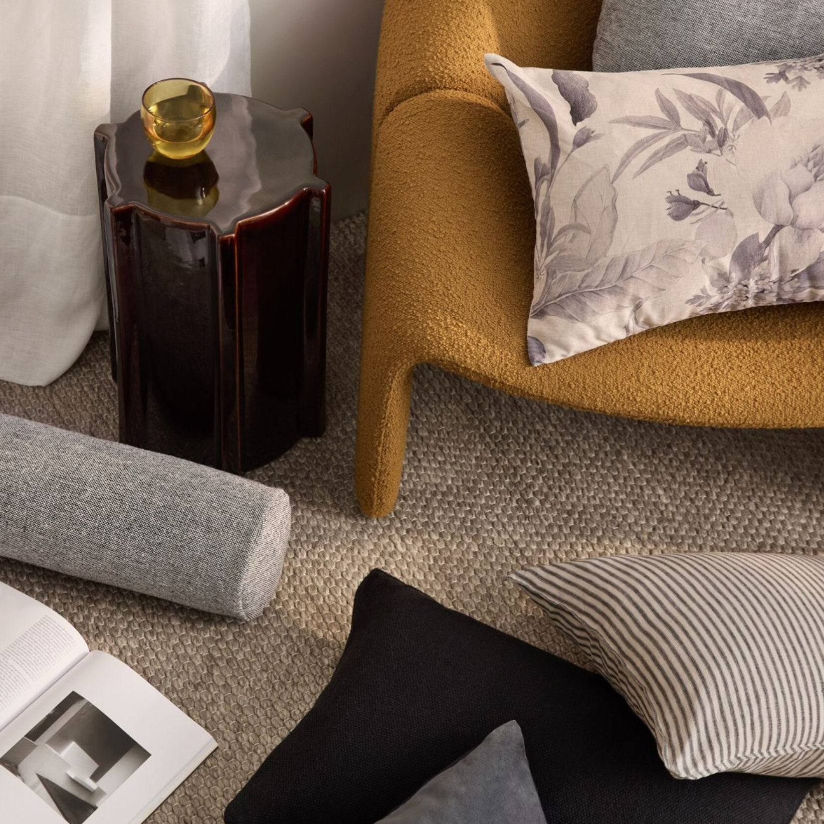 Abbotson European Flax Linen Flora Breakfast Cushion