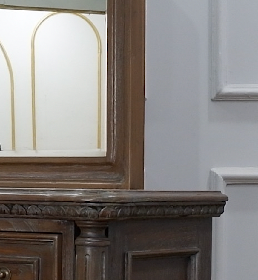 Leo Mirror