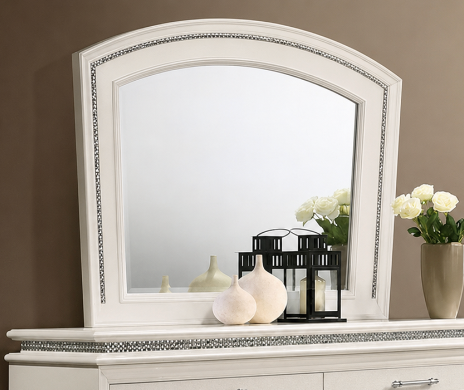 Maddie Mirror