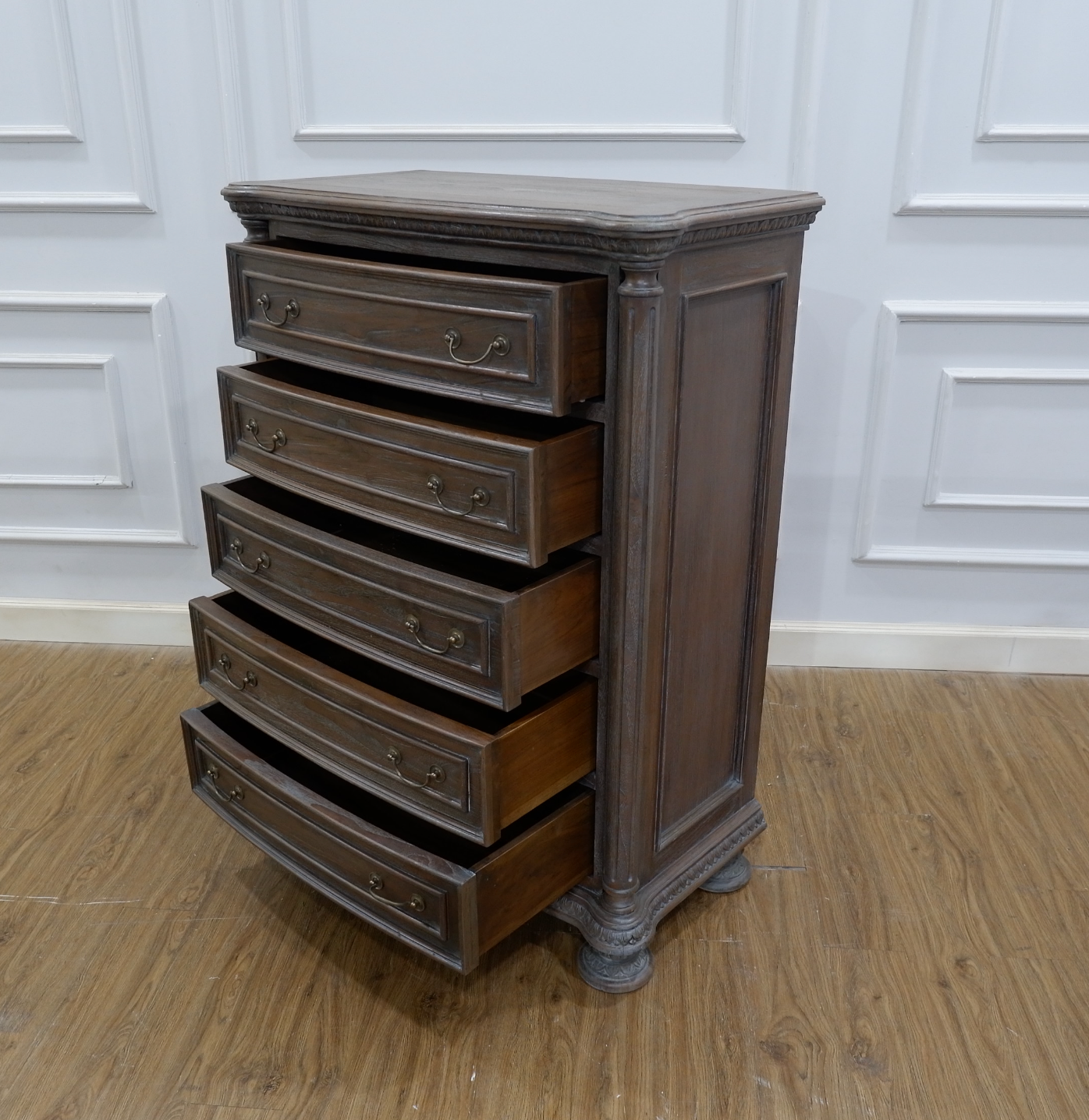 Leo Chest Of Drawers