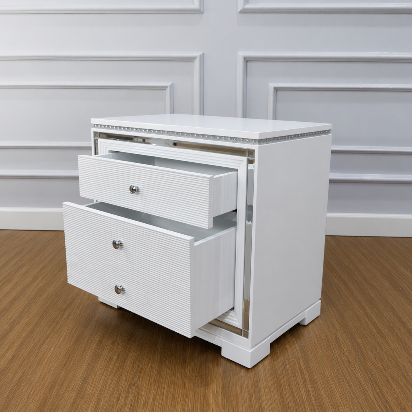 Winterthur Bedside Table