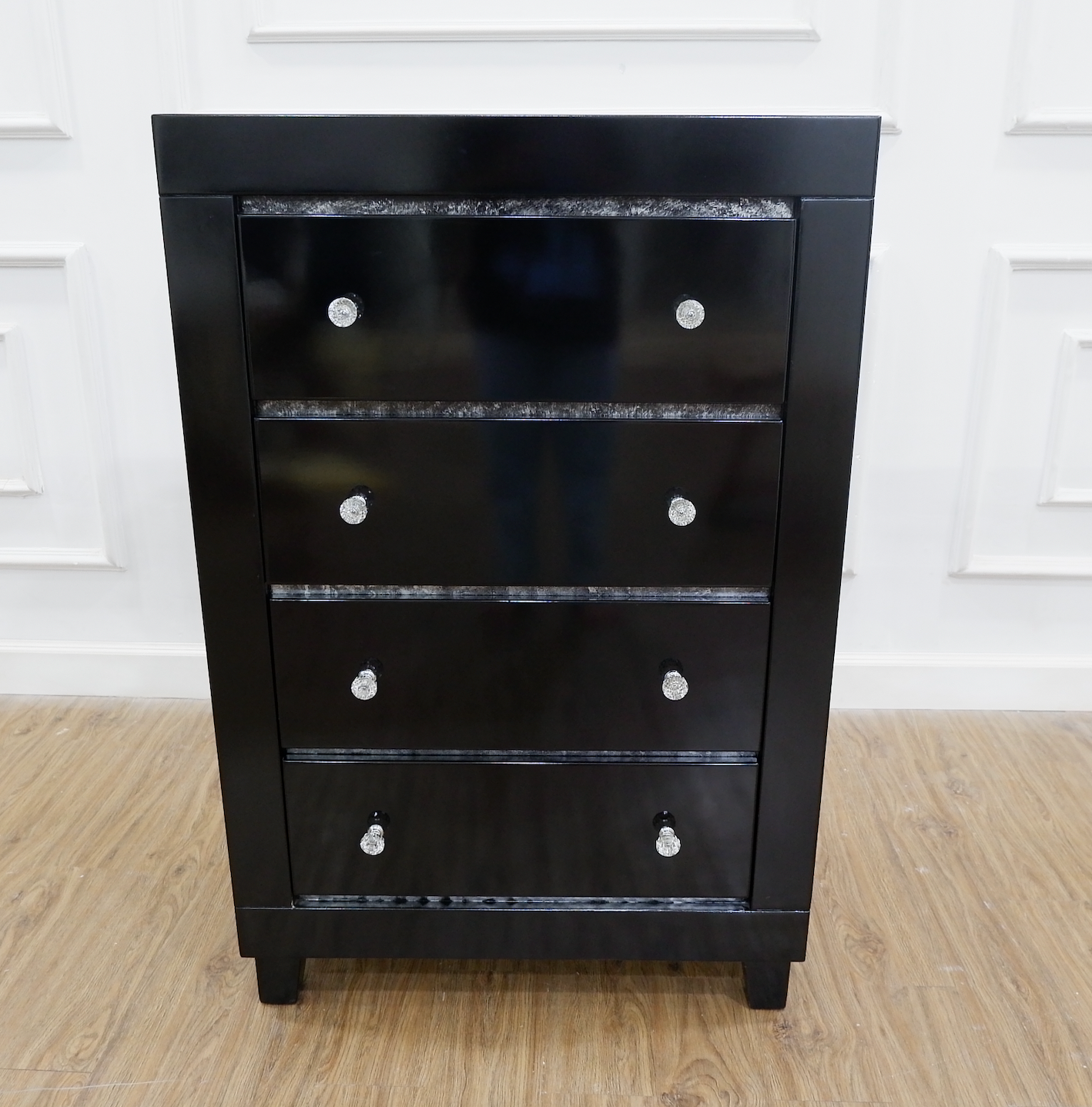 Magdeburg Chest Of Drawers - Black