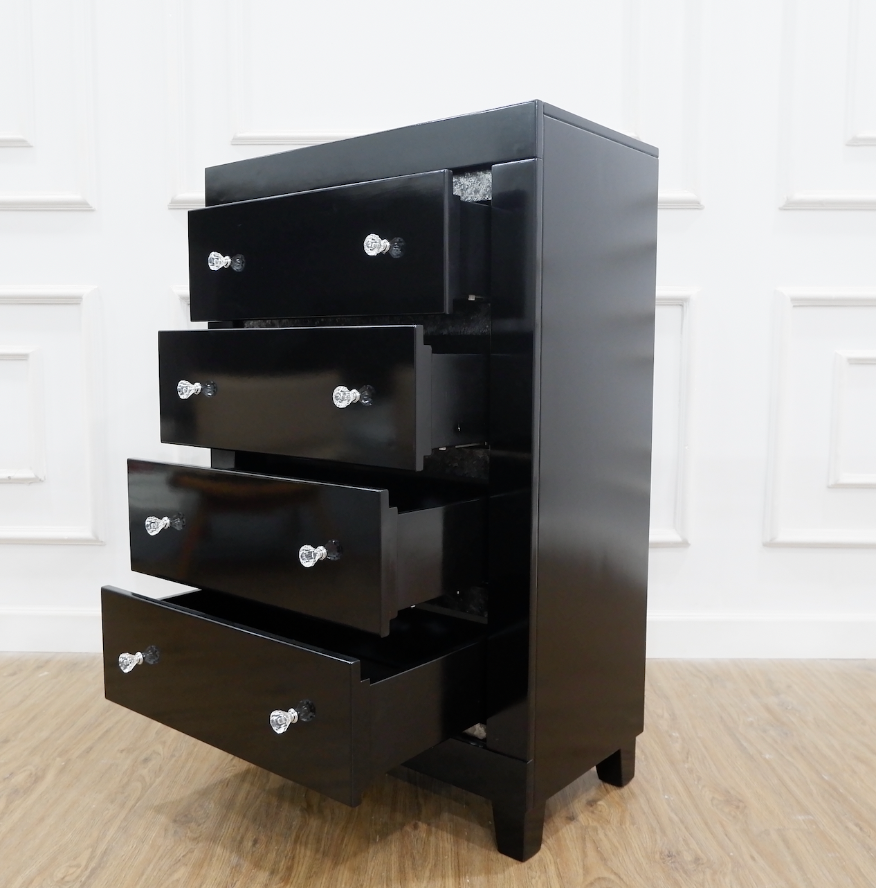 Magdeburg Chest Of Drawers - Black