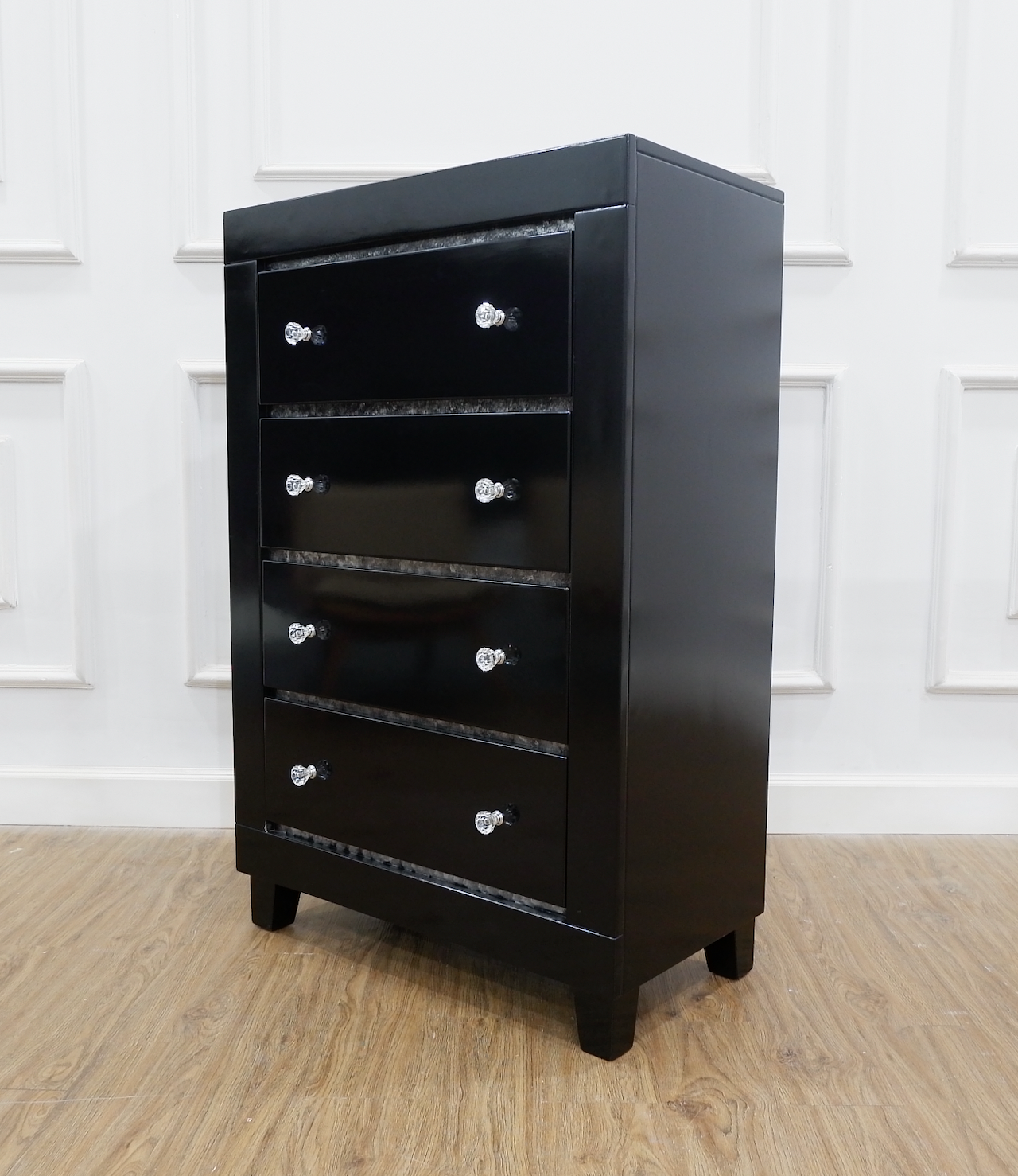 Magdeburg Chest Of Drawers - Black