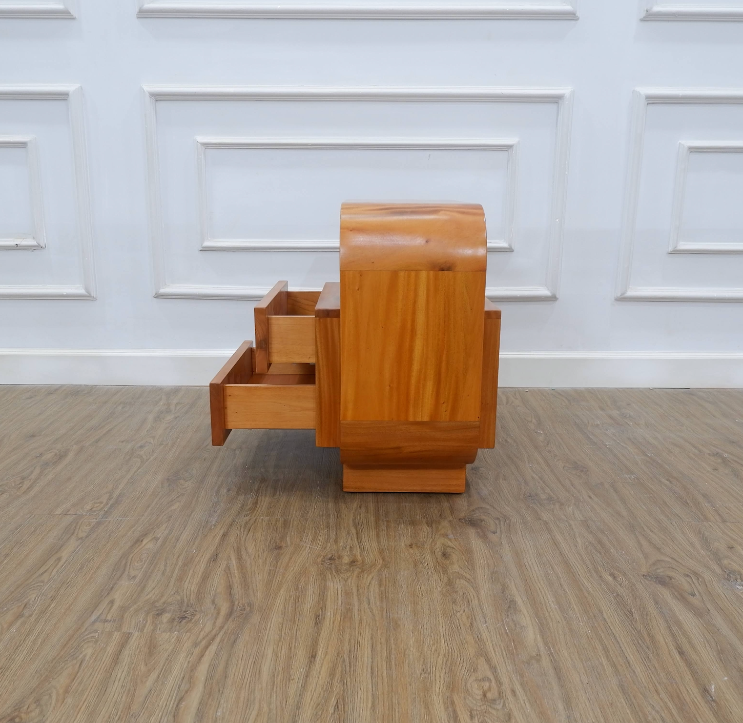 Victoria Bedside Table
