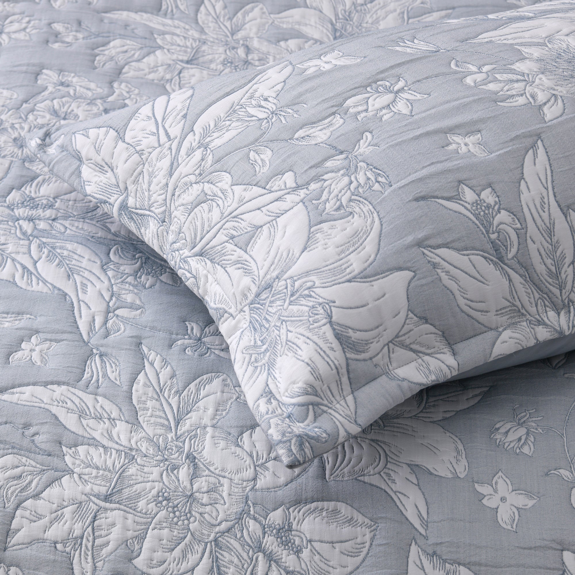 Whispering Lily Quilt Cover Set Powder Blue