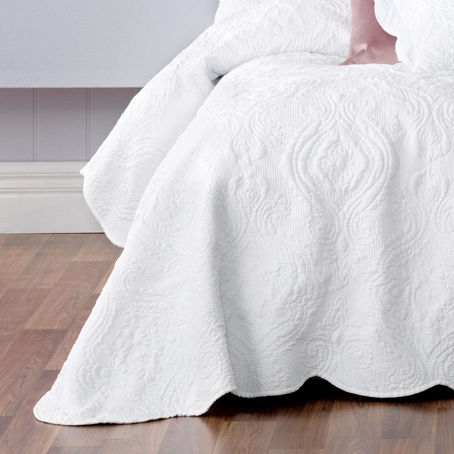 Cordelia Bedspread Set