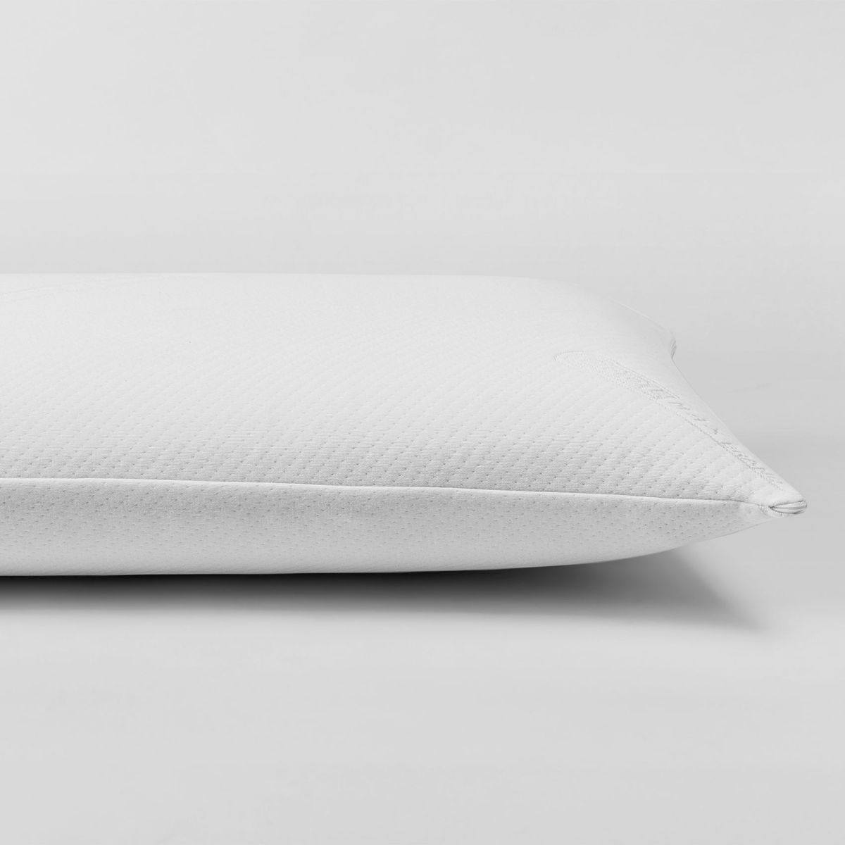 Dunlopillo Cool Comfort Pillow Protector