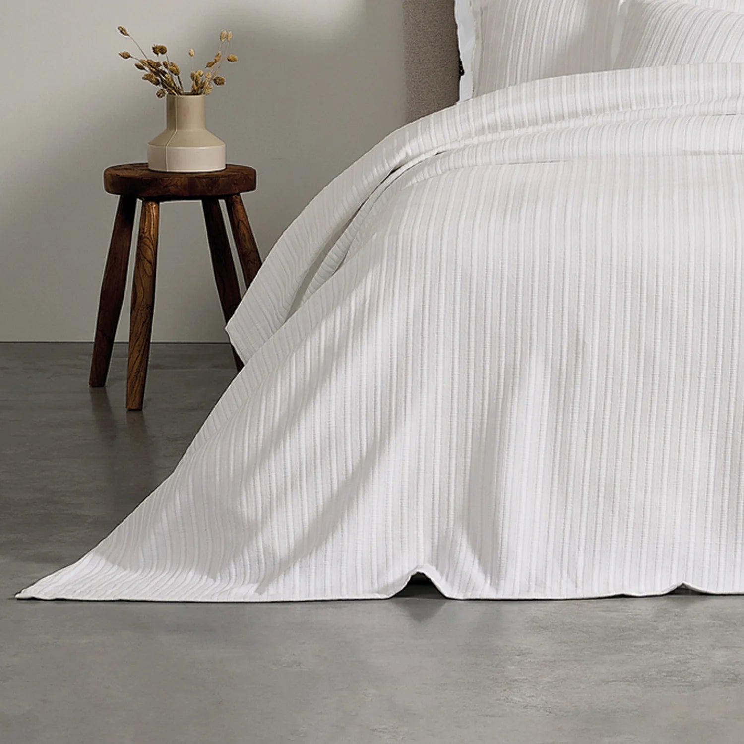 Evora Coverlet Set