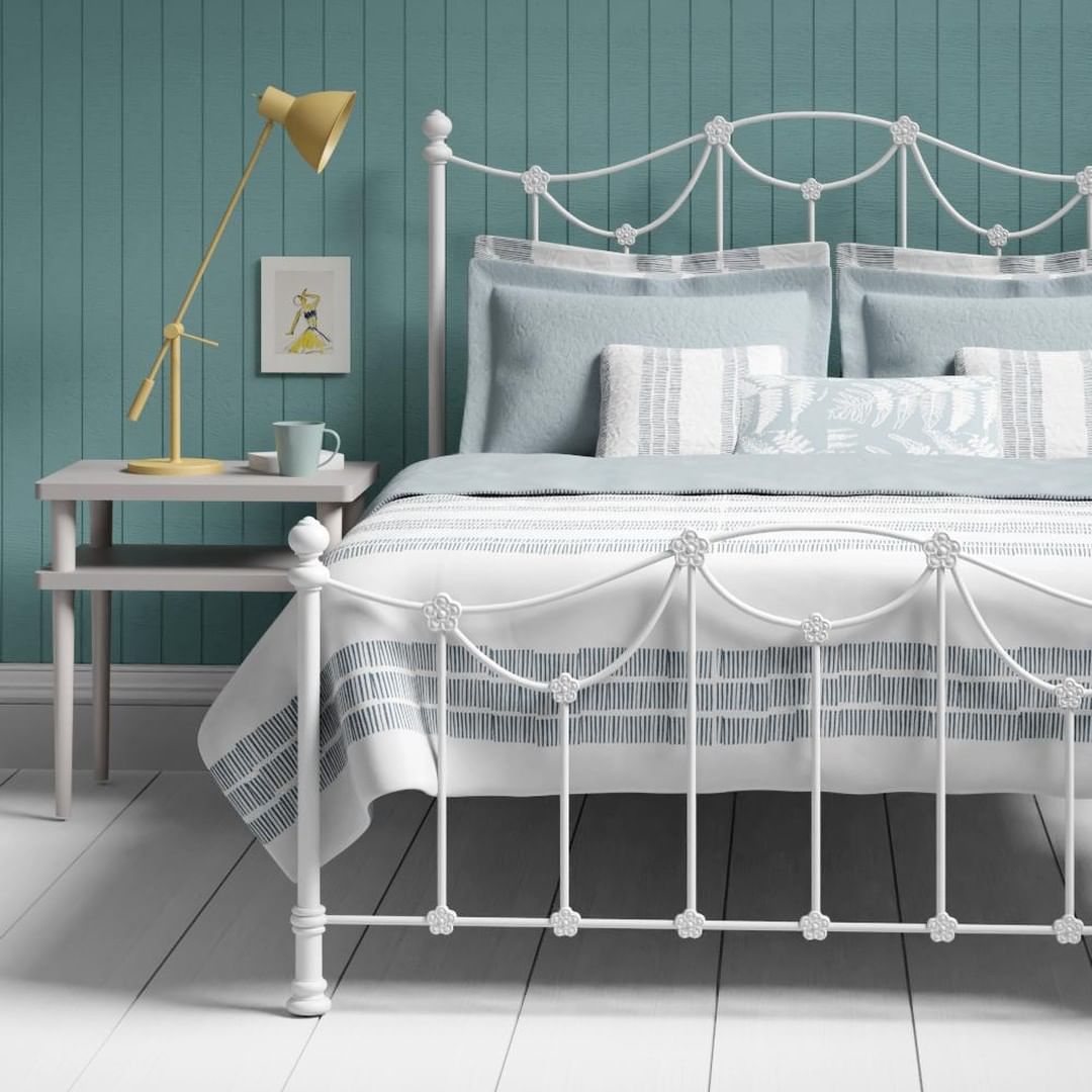 Carlton Cast Bed - Low Foot